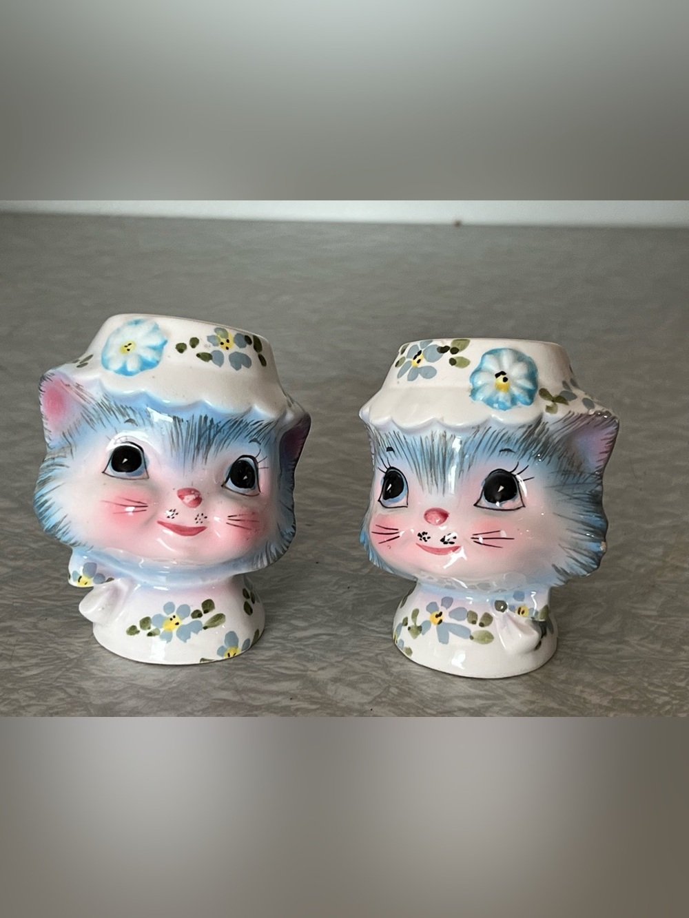 Miss Priss Salt and Pepper Set (no stoppers)